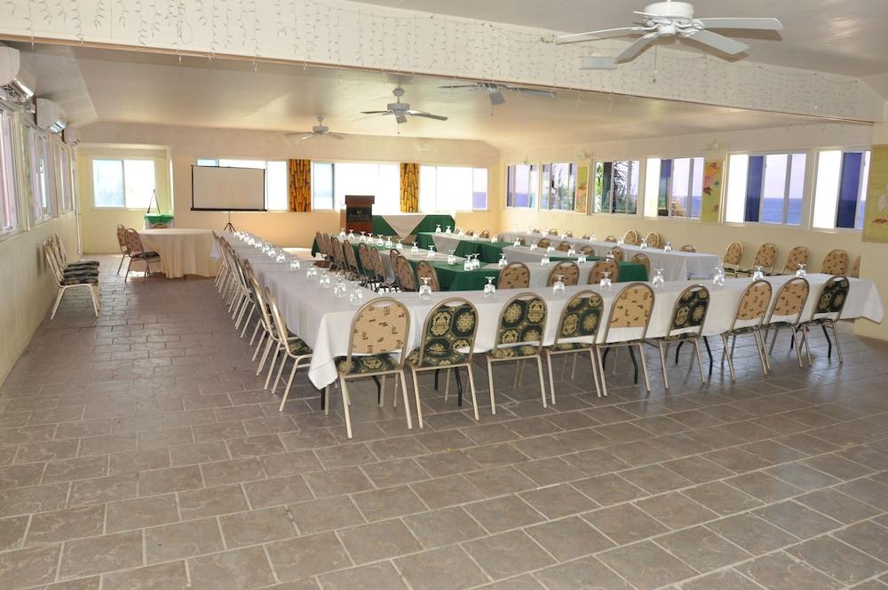 Bird Rock Beach Hotel Basseterre Exterior foto