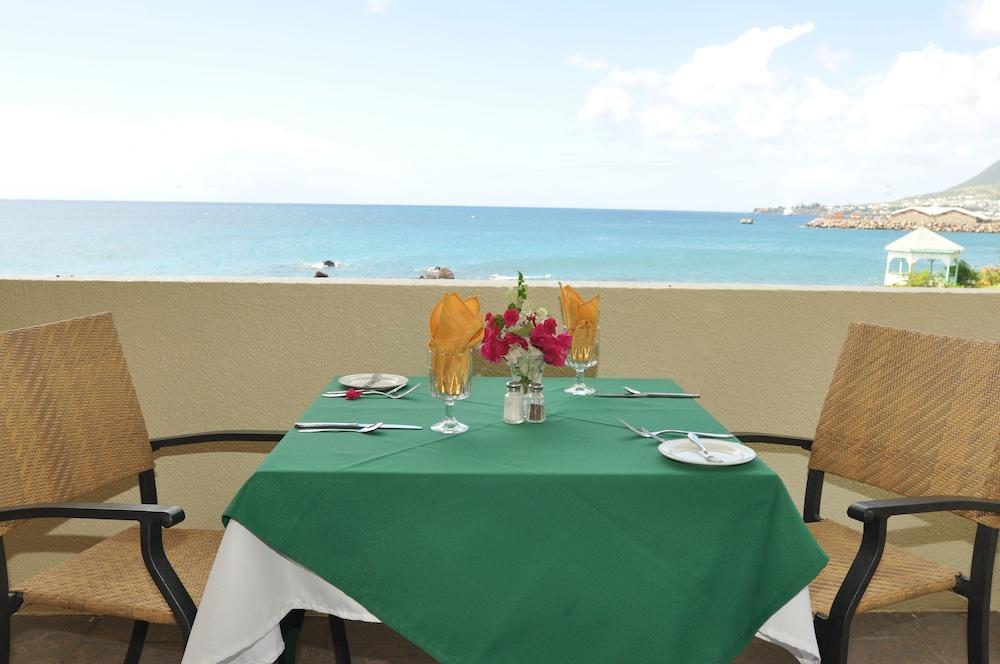 Bird Rock Beach Hotel Basseterre Exterior foto