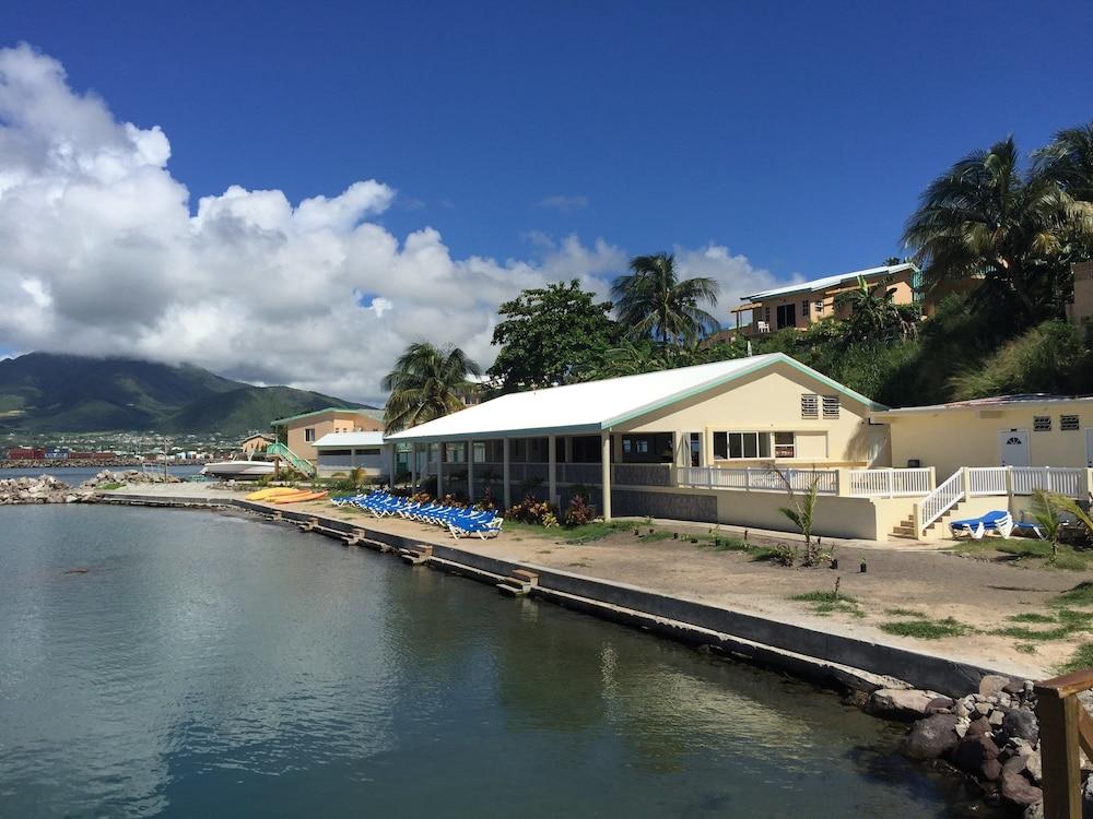 Bird Rock Beach Hotel Basseterre Exterior foto