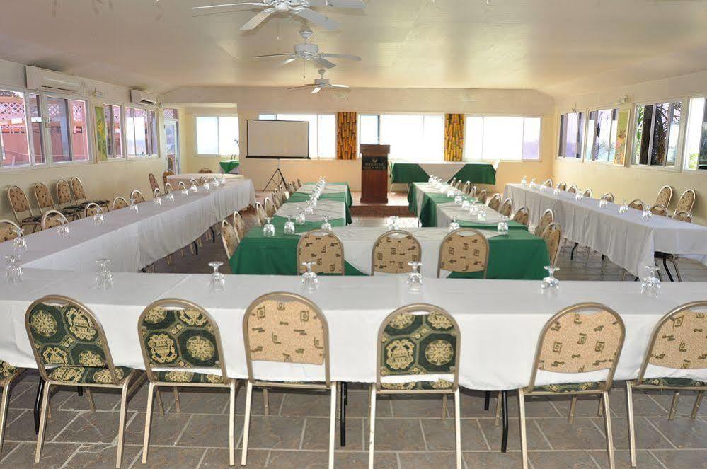 Bird Rock Beach Hotel Basseterre Exterior foto
